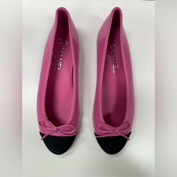 CHANEL Lambskin Grosgrain Cap Toe CC Ballerina Flats in Pink/Black - Picture 4 of 11